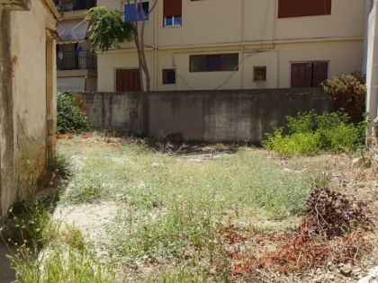 ΡΟΜΑΝΤΙΚΗ ΓΩΝΙΑ ΟΙΚΟΠΕΔΟ