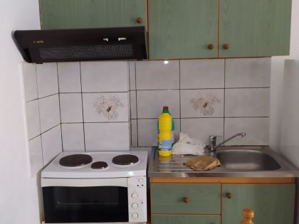 ΤΡΕΙΣ ΒΑΓΙΕΣ