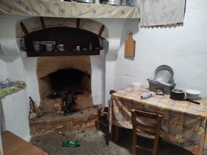 ΘΡΑΨΑΝΟ ΜΟΝΟΚΑΤΟΙΚΙΑ