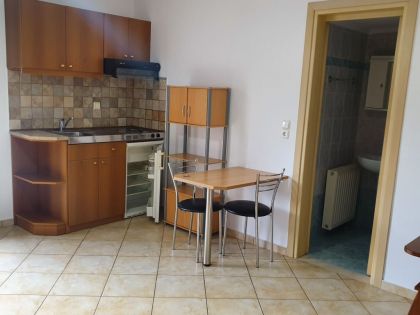 ΕΣΤΑΥΡΩΜΕΝΟΣ