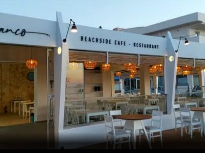 BARISTA/ BARTENDER: