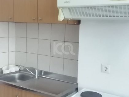 ΤΡΕΙΣ ΒΑΓΙΕΣ
