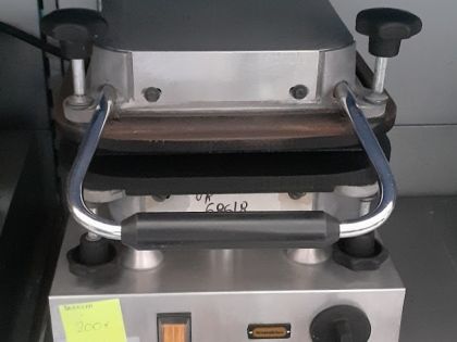 ΒΑΦΛΙΕΡΑ NEUMARKER 2.2KW 30X32X32 EΚ. (686/8) 