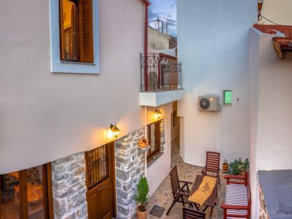 ΛΙΜΝΕΣ