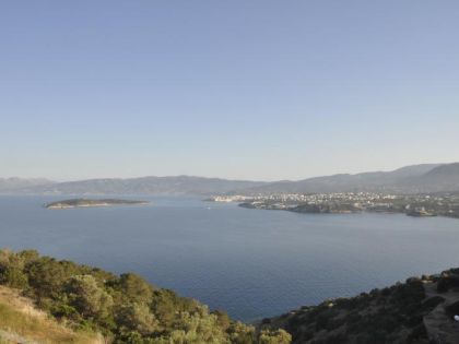 ΕΛΟΥΝΤΑ ΕΠΑΝΩ